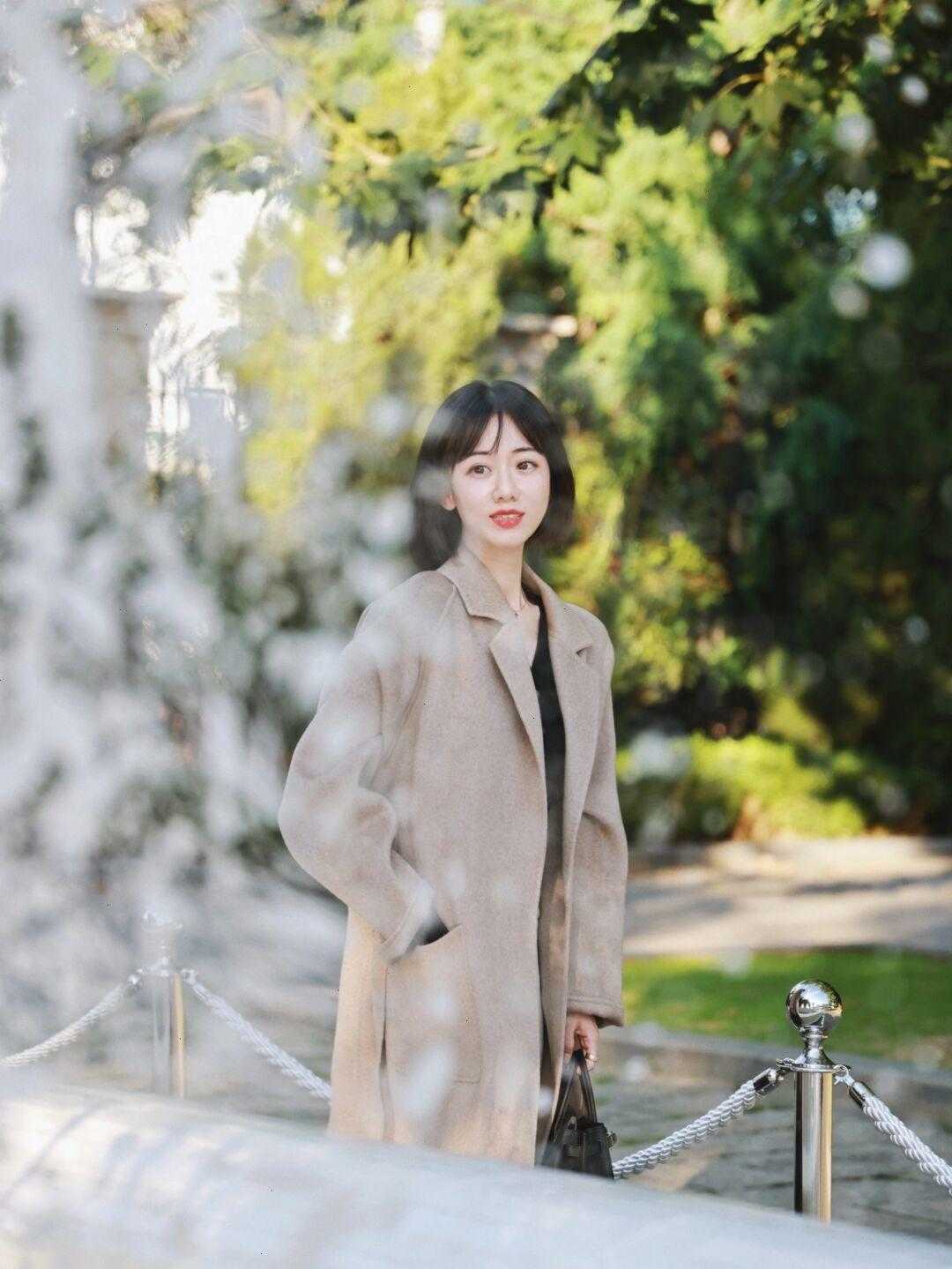 针织开衫|30+的女人常备这几条裤子,搭配上针织开衫或者毛衣,百搭又高级