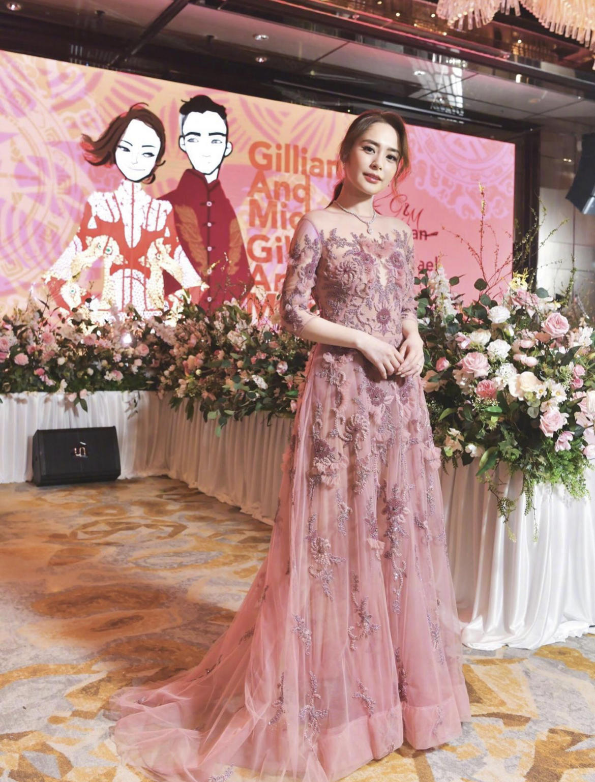 微胖|阿Sa阿娇走机场气质全开!穿白色上衣搭配阔腿裤简约高级,超好看