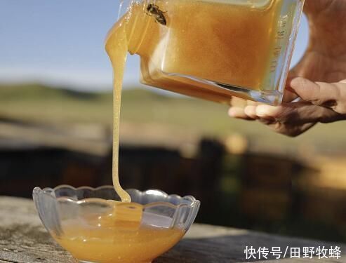酒味|蜂蜜发酵起泡了还能吃吗？蜂蜜有酒味是变质了吗？