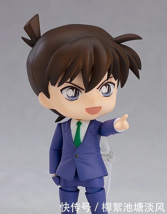 踢足球|工藤新一的这款手办,阳光帅气,配上小兰更完美