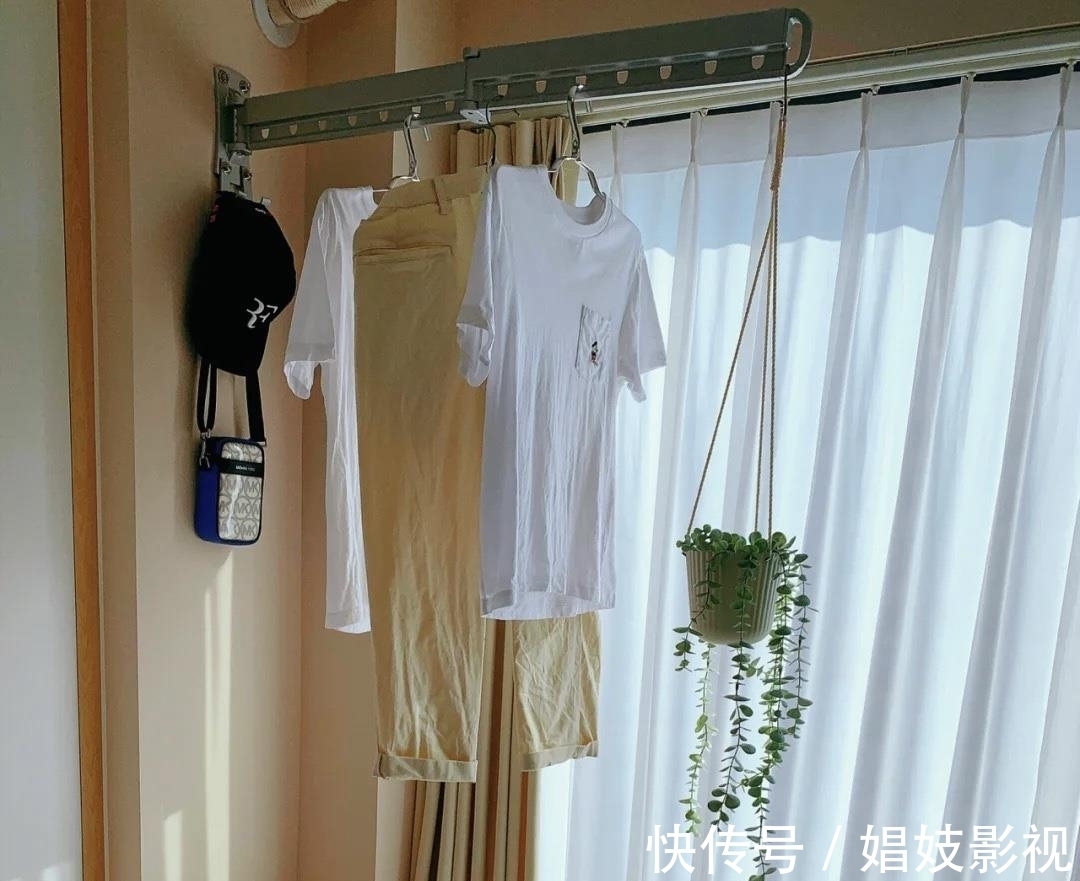 手机充电|90后男孩晒30㎡单身小宅,“宝藏式”装修而走红,圈粉无数