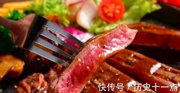 牛排|西餐里的“牛排”和“牛扒”有啥区别?不懂别乱点,免得闹笑话