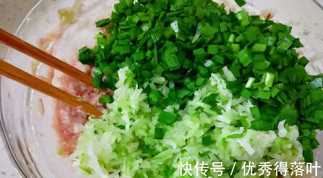 萝卜馅饺子好吃，调馅是关键，分享一个调馅法！
