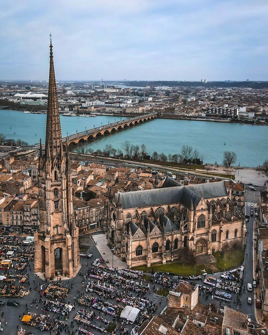 法国马赛的圣尼古拉堡.西班牙的马德里斗牛场.