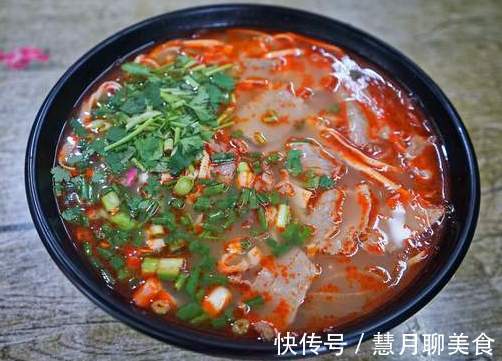 牛肉汤|炖牛肉汤时,别再乱放调料了,牢记3个技巧,牛肉软烂,汤汁鲜美