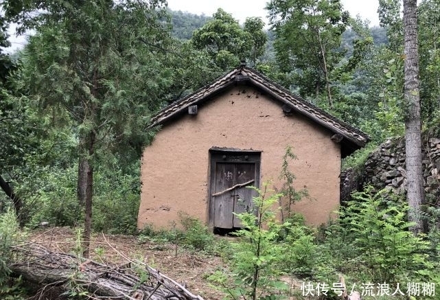 俗话说:“宁睡孤坟,不进庙门”,你知道为何不能进庙门吗?!