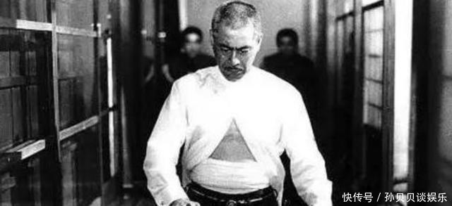 光荣|日本人切腹自尽一刀下去,疼得满地打滚丑态百出,早无尊严一说