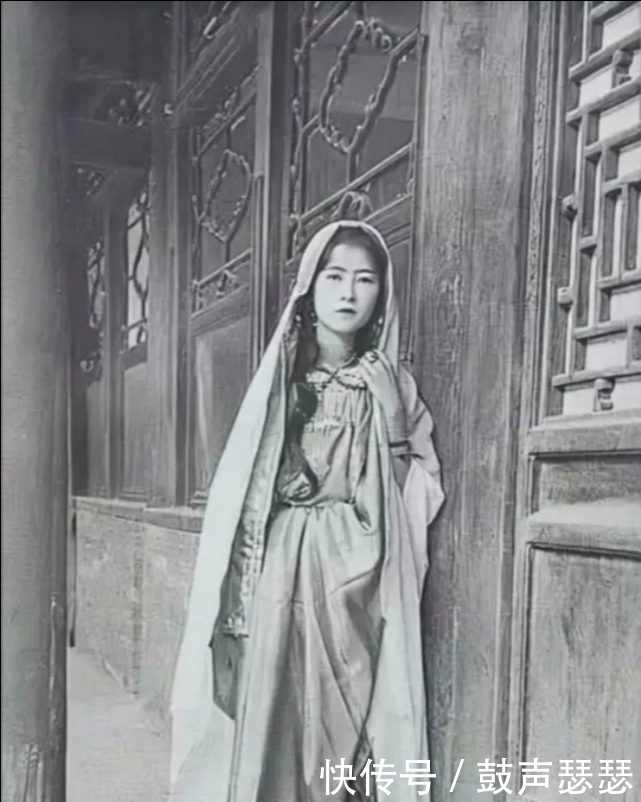 平淡无奇|老照片,单眼皮的陆小曼平淡无奇,20岁的林徽因比明星画了妆都美