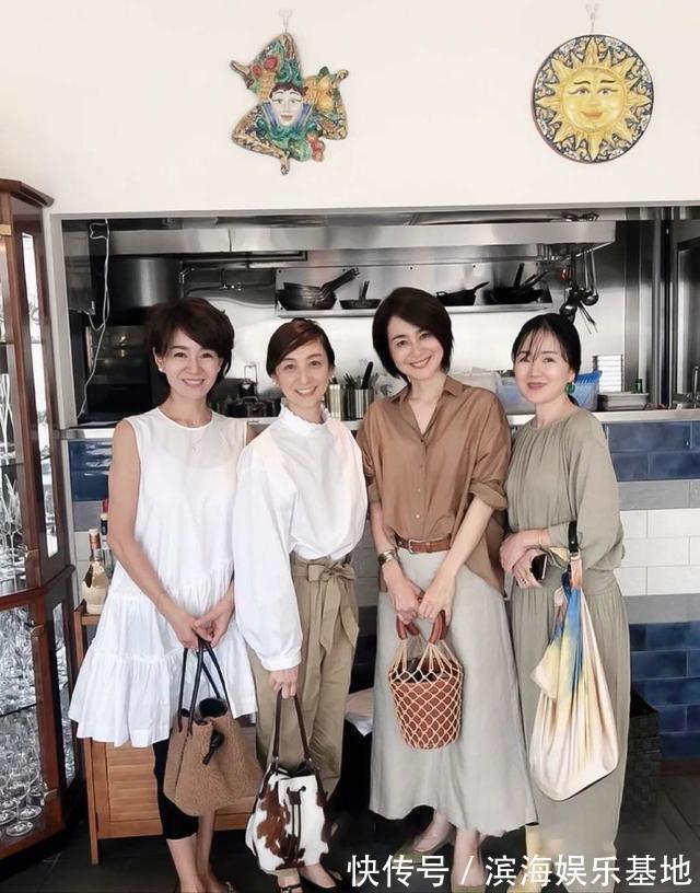 穿搭 建议中年女性，尽量少穿打底裤！瞧日本主妇这样搭，时髦又女人味