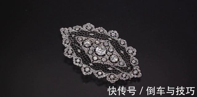 英女王 蕾丝只能做裙子珠宝亦可如蕾丝般精致浪漫!