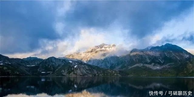 老年|烟雨夜读 深知身在情长在