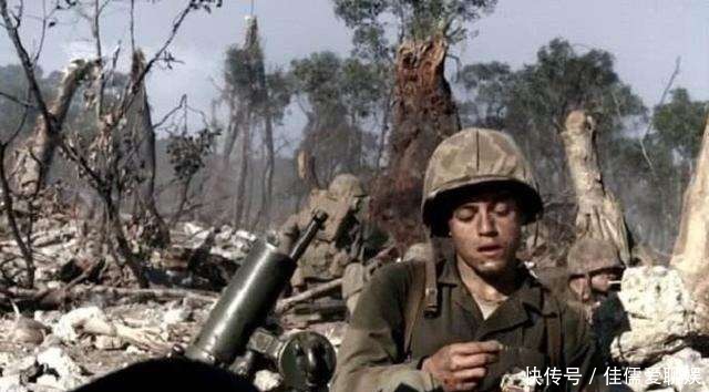 二战|二战美军戴钢盔为什么不系带？并不是为了耍帅，而是另有他因