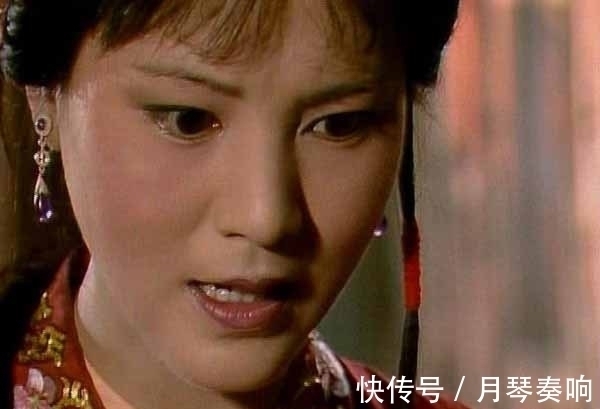 香菱@袭人受伤吐血,为何“争荣夸耀之心灰了一半”?她意识到了什么?