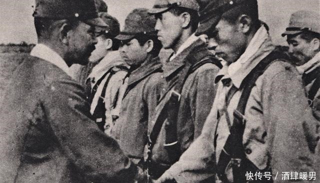 足足|神风特攻队出击前要喝壮行酒,但佐佐木友次却足足骗了八次酒喝