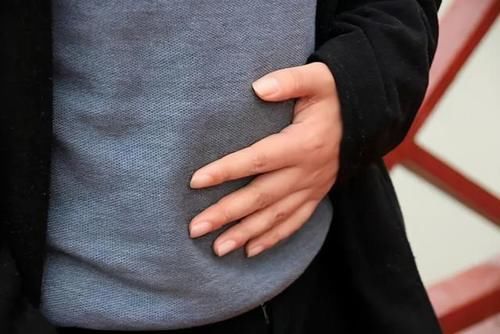 皮肤瘙痒|胰腺癌生存率低,善于隐藏,医生:若是发现3个症状,需提高警惕