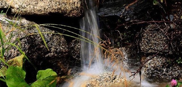 齐鲁#一山包突然泉涌不止,考古队迅速赶到中国的金字塔埋着国王!