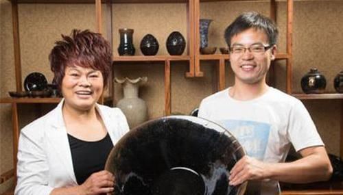 日本专家曾鉴定出价值2500万的国宝,中国大妈打脸我做的,80块