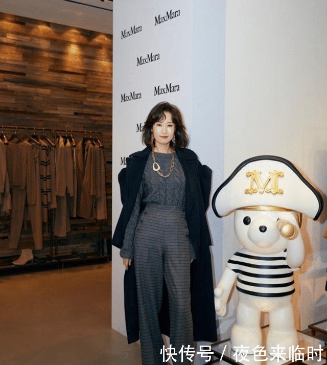 场面|见过大场面的女人,大衣很少配打底裤,不得体!看孟晚舟你就懂了