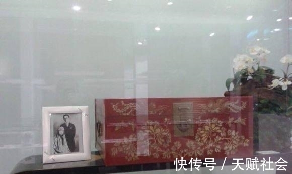 梁思成@梁公走后,后妻林洙大肆售卖林徽因生前遗物,连订婚文本都不放过