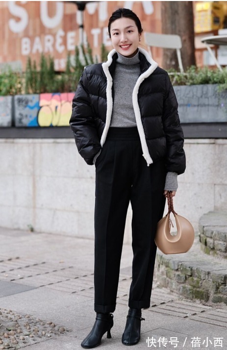 修饰 阔腿裤已烂大街了,现在流行“烟管裤”,这样穿搭腿粗胯宽都有救