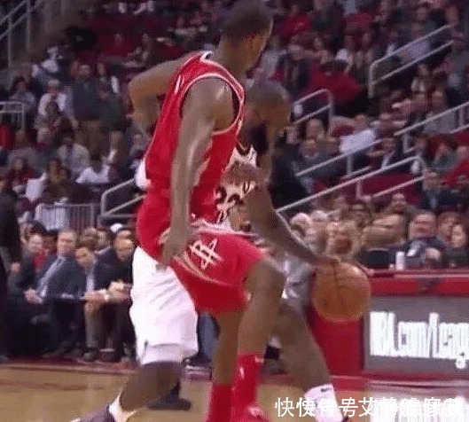 詹皇|难忍受的球鞋反人类设计,一千多块的鞋都不如买国产
