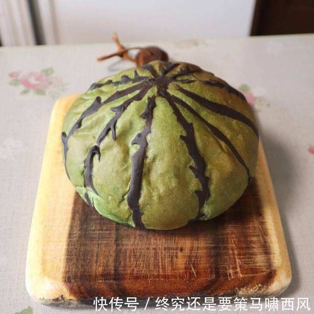 日本|日本网友制作龙猫面包切开有惊喜,网友:拜托要拿出来卖!