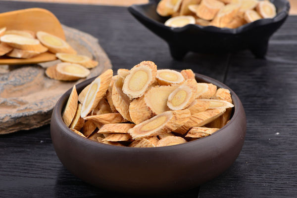 头晕头痛|气血不足头先知!头上出现三个异常,提醒你该补气血了,别忽视