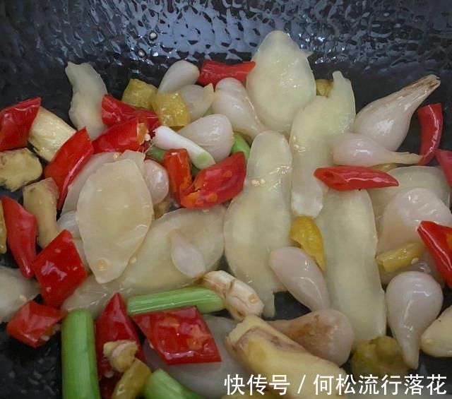 清水鸭|酸姜炒鸭，不柴不腥又入味，下酒下饭！