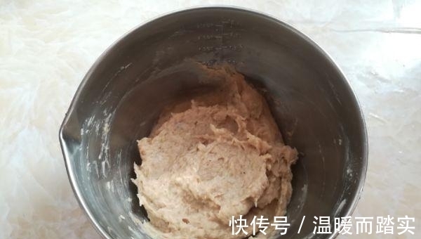 鱼泥|孩子想吃鱼丸，别总买着吃，自己做干净卫生，没有添加更健康。