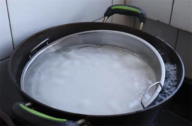 小米椒|不用和面揉面洗面,教你在家轻松做粉皮,筋道柔软又好吃