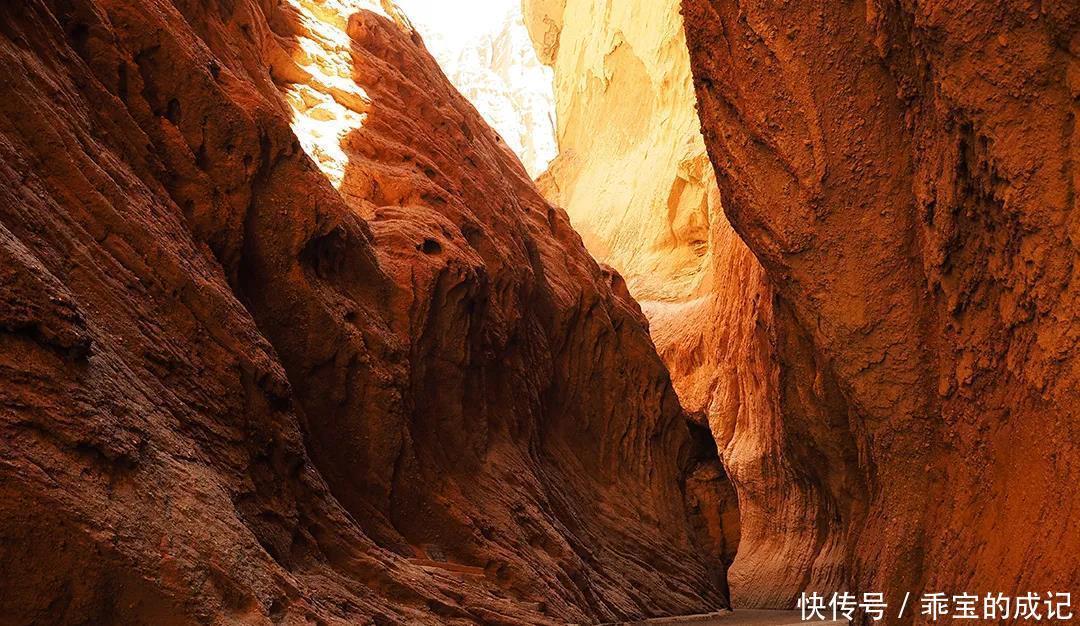 巴音布鲁克|横跨崇山峻岭，穿越深山峡谷，独库公路“纵贯天山的景观大道”