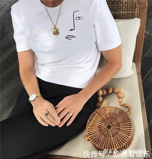 个性|比水桶包更有个性,独具一格的草编包,带你感受夏季的气息