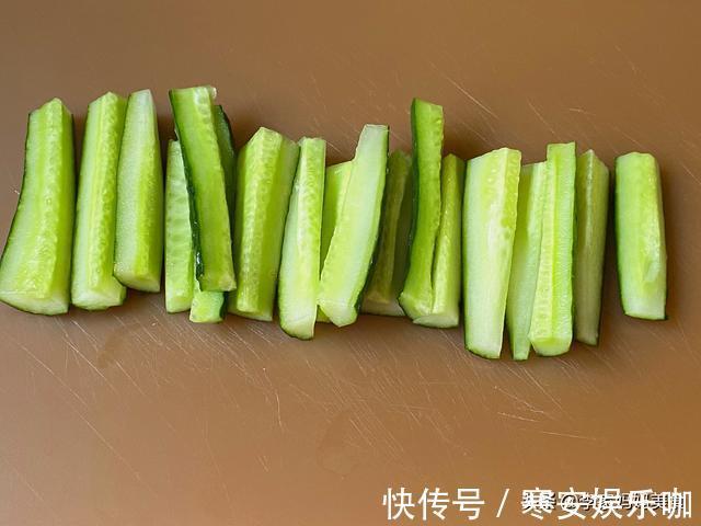 黄瓜|私藏20年腌黄瓜的配方，2 小时就能吃，黄瓜清脆爽口嘎嘣脆