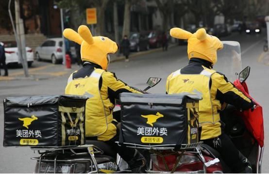 俄罗斯|俄罗斯美女来中国旅游,回国忠告朋友不要相信中国人的“外卖”