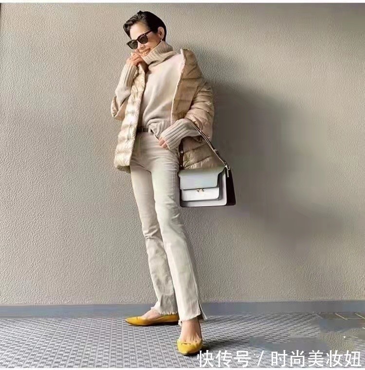 大妈 这才是60岁冬季该有的穿搭,保暖不说还很洋气,大妈们该学一学