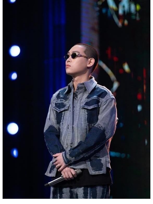 龚琳娜|《说唱听我的2》今日开播！龚琳娜谈神曲标签弹壳遭选手落泪表白