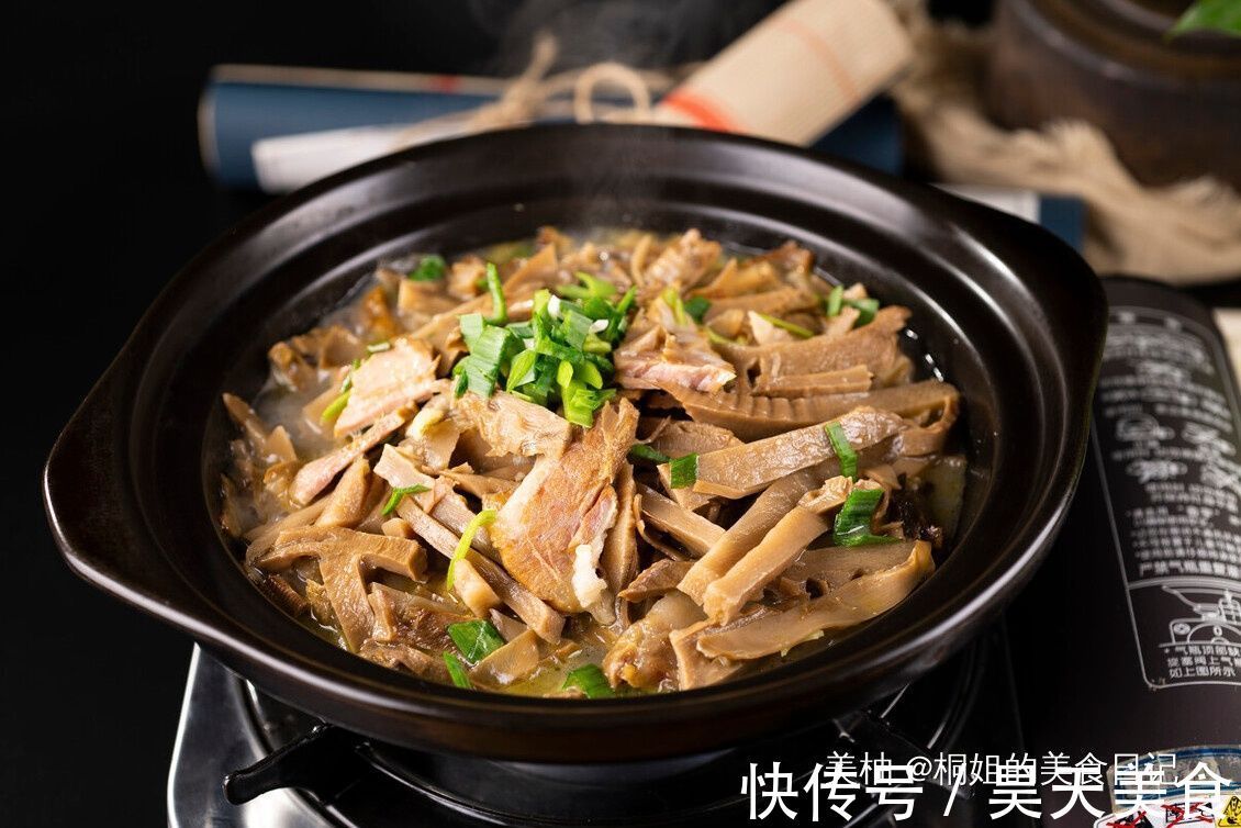 笋干直接放在水里泡？难怪很硬很难嚼，教你正确做法，鲜嫩又好吃