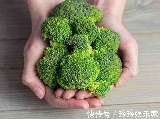 菜贩子说漏嘴,买西兰花以下3种西兰花尽量别买,他们自己都不吃