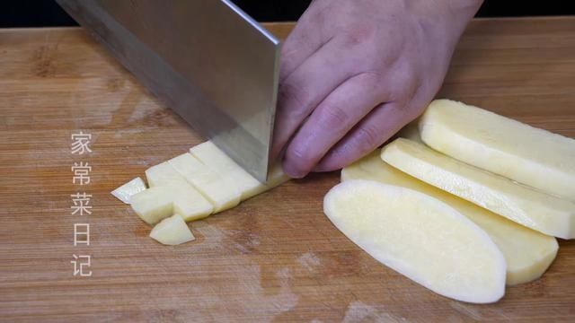 10块钱五花肉放进大米里，太厉害了，瞬间变美味，连吃7天也不腻