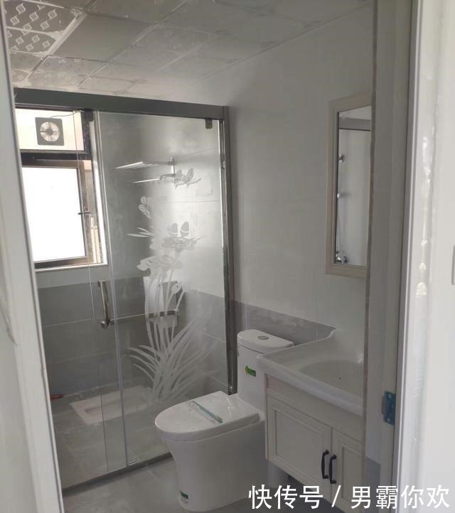 安装|老公不顾反对坚持不做吊顶,电视墙不做一点造型,完工后也很漂亮!