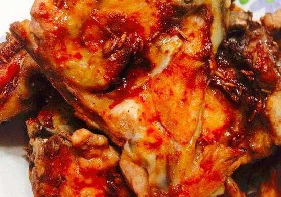 鸡的这个部位被南方人丢掉,却在北方人夜市成为抢手货,供不应求