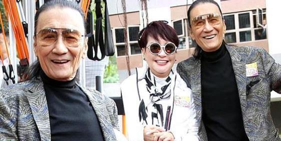 82岁谢贤失恋后与前妻狄波拉同框 两人开心拥抱 令人感动 快资讯