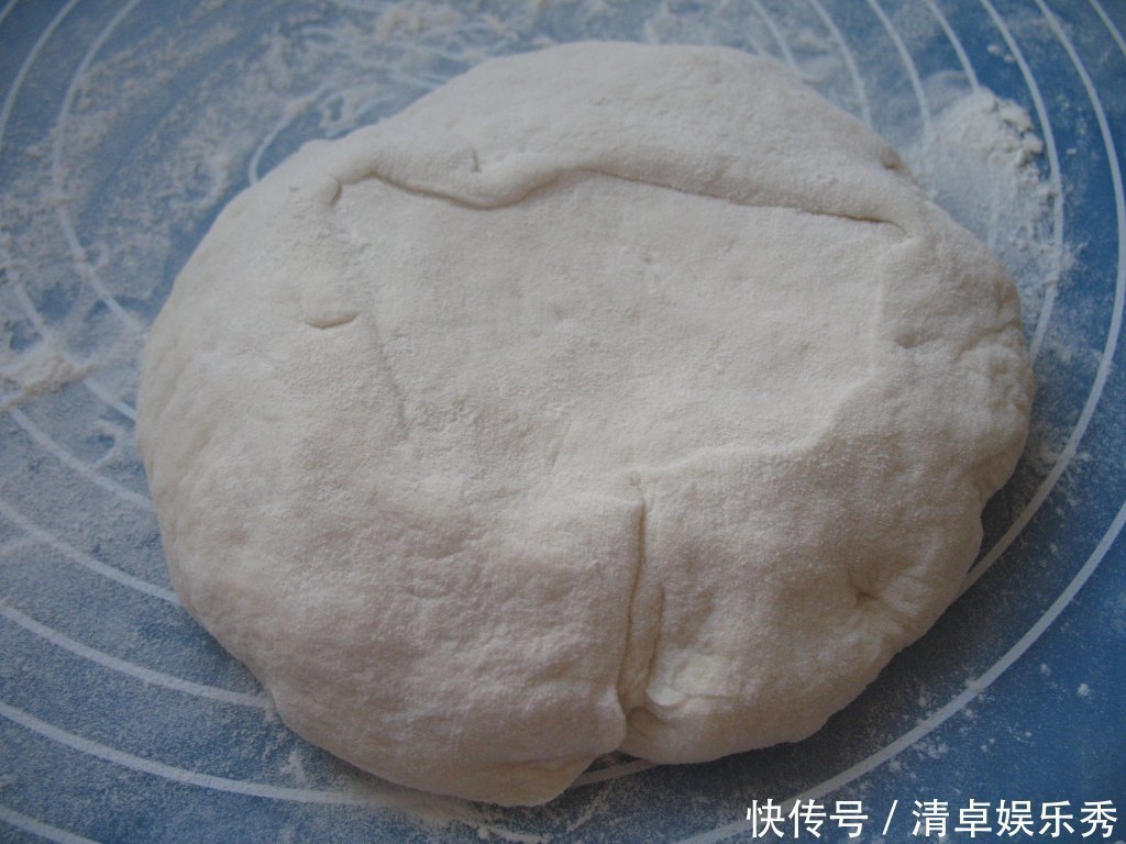补钙|面粉不要蒸馒头了,教你此做法,孩子一顿吃3个,补钙又好吃!