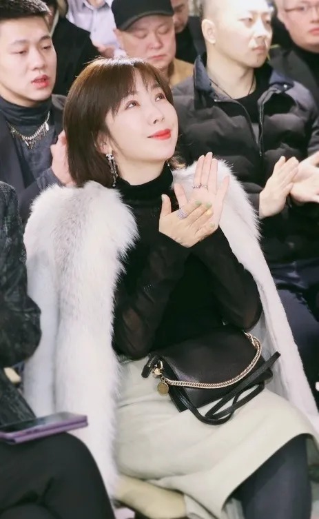 岳晓琳:圆脸、长脸、方形脸分别适合什么样的发型?