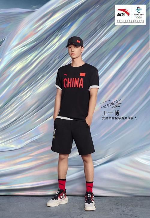 鸿星尔克vs安踏|鸿星尔克VS安踏，“国货品牌”谁更胜一筹？这次我站鸿星尔克