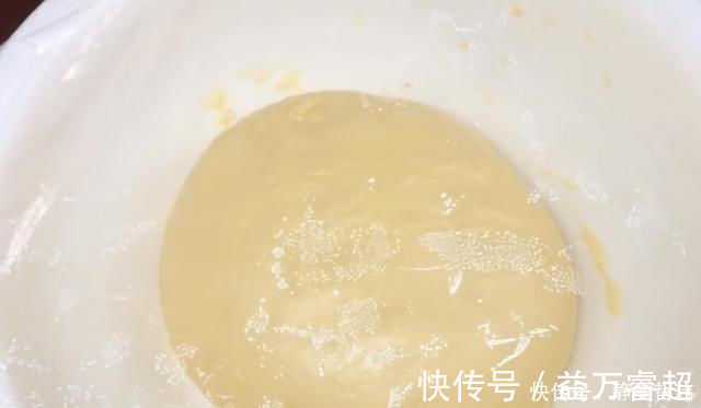 松软|面包学会这种做法,家里有烤箱都用不上,松软又拉丝,比买的好吃
