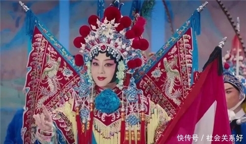 京剧|李胜素到底有多美?京剧第一美人名不虚传,法国人都感叹她是天使