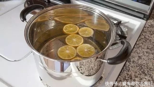 夏天|夏天白衣服好看却不耐脏，发黄、粘上污渍怎么办都在这一篇