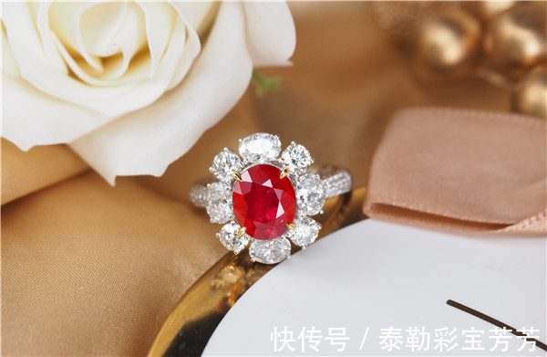 戒指|同样是红宝石戒指,价格竟如此悬殊!