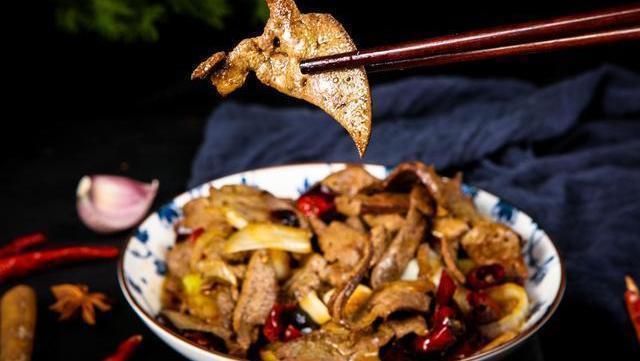 维生素b6|身体一旦缺乏“B族维生素”会失眠,4类食物敞开吃,或能沾床就睡